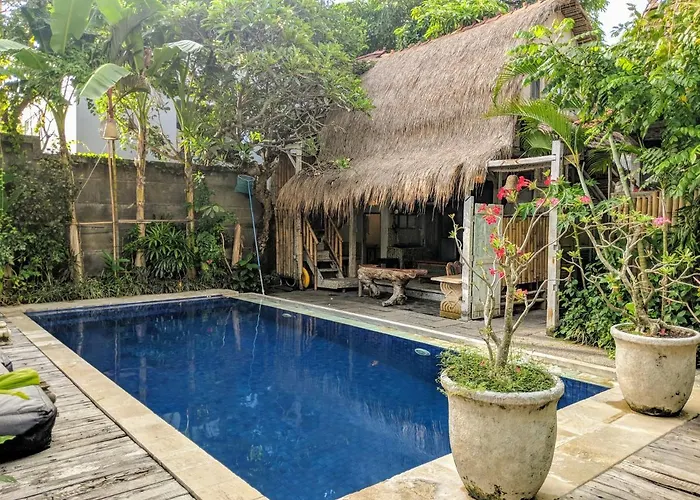 Hidden Wooden Cabins * Denpasar