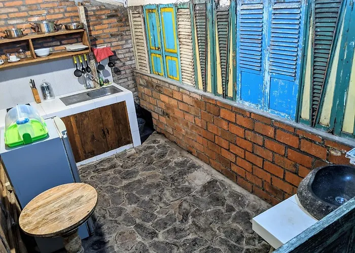 Hidden Wooden Cabins Bed & Breakfast Denpasar